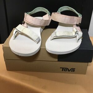 Teva Women's Sandals - Cream and Light Pink